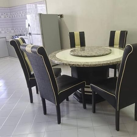 Mersing Spacious 3Bedroom With Free Parking Space Exterior photo