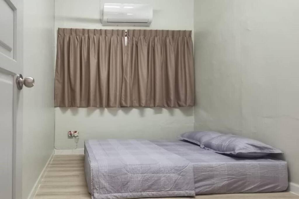 Mersing Spacious 3Bedroom With Free Parking Space Exterior photo